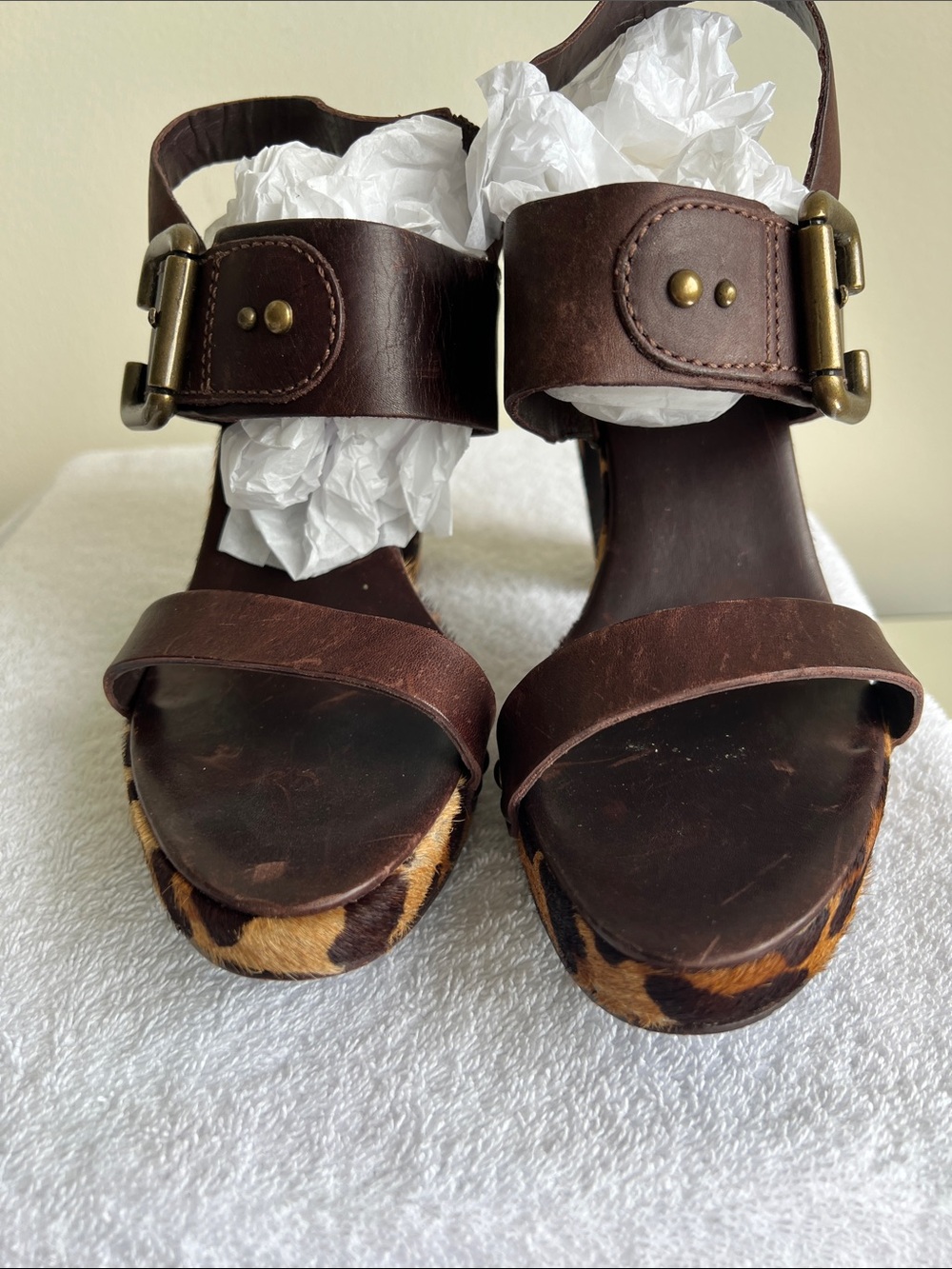 BCBGMaxAzria Brown Leather Sandals with Leopard-Print Platform